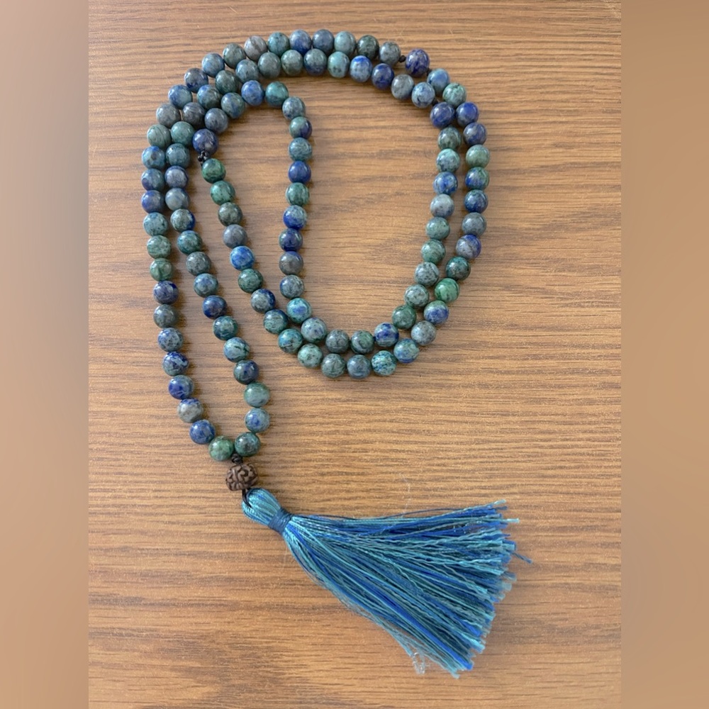 Mahendi necklace